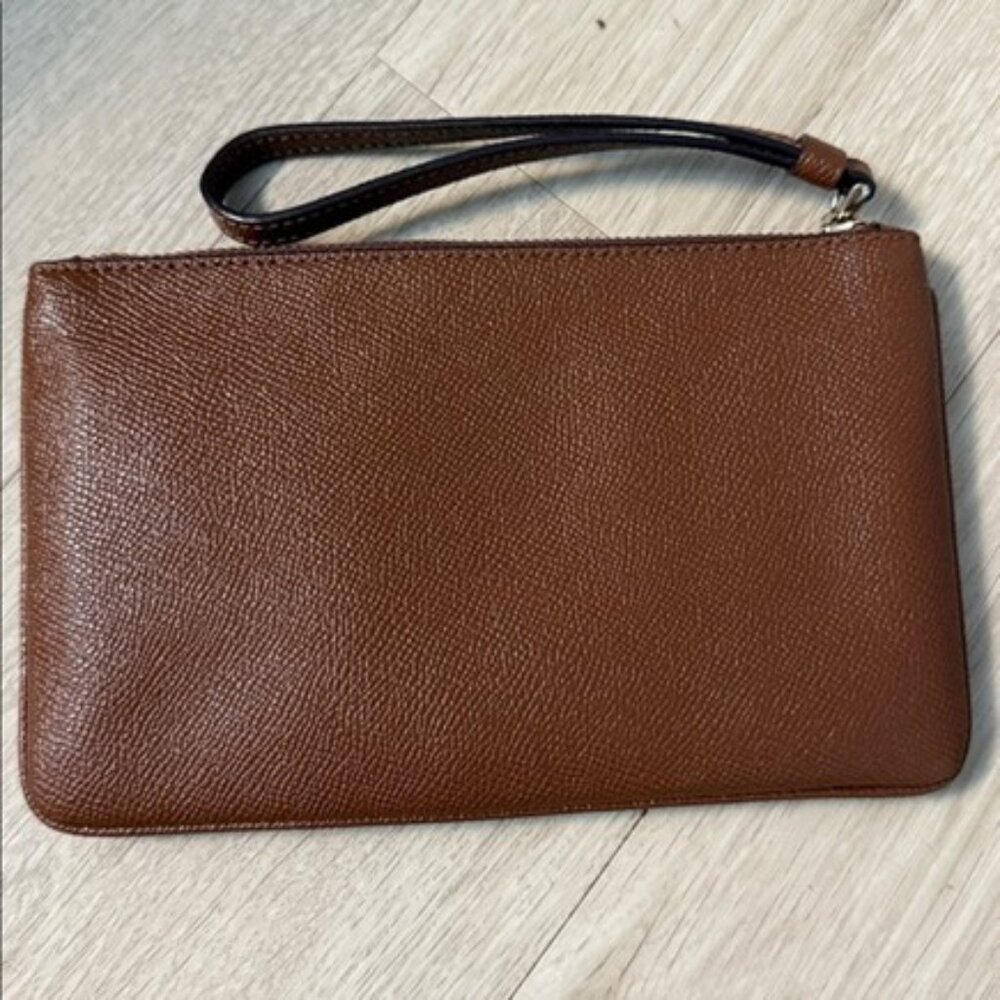 Coach Top Zip Leather Wristlet EUC - Picture 2 of 5